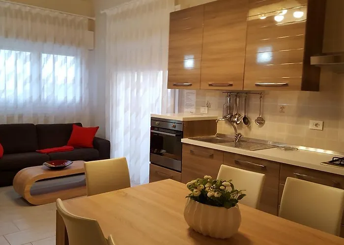 Ξενοδοχείο με διαμερίσματα Stella Del Mare 4*